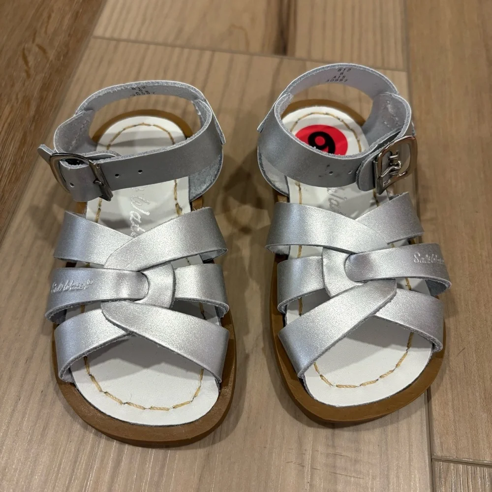 Salt Water Original Silver Sandals little kid size 6 NEW - Picture 2 of 6